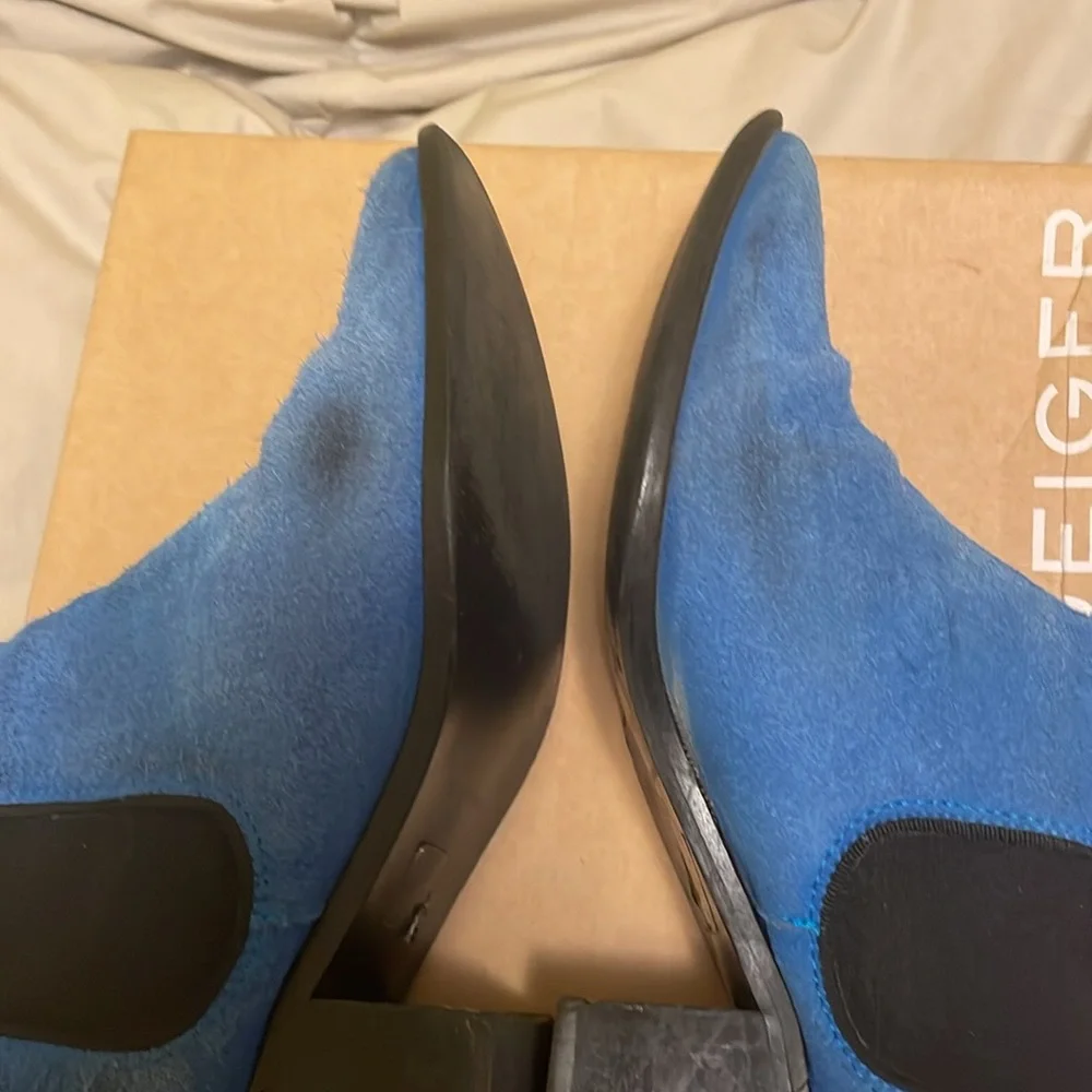 Channel your inner Elvis in blue suede booties. Size 7.5. Kurt Geiger
